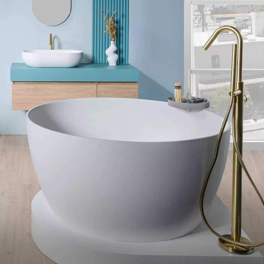 Rubinetteria cromata moderna per lavabo